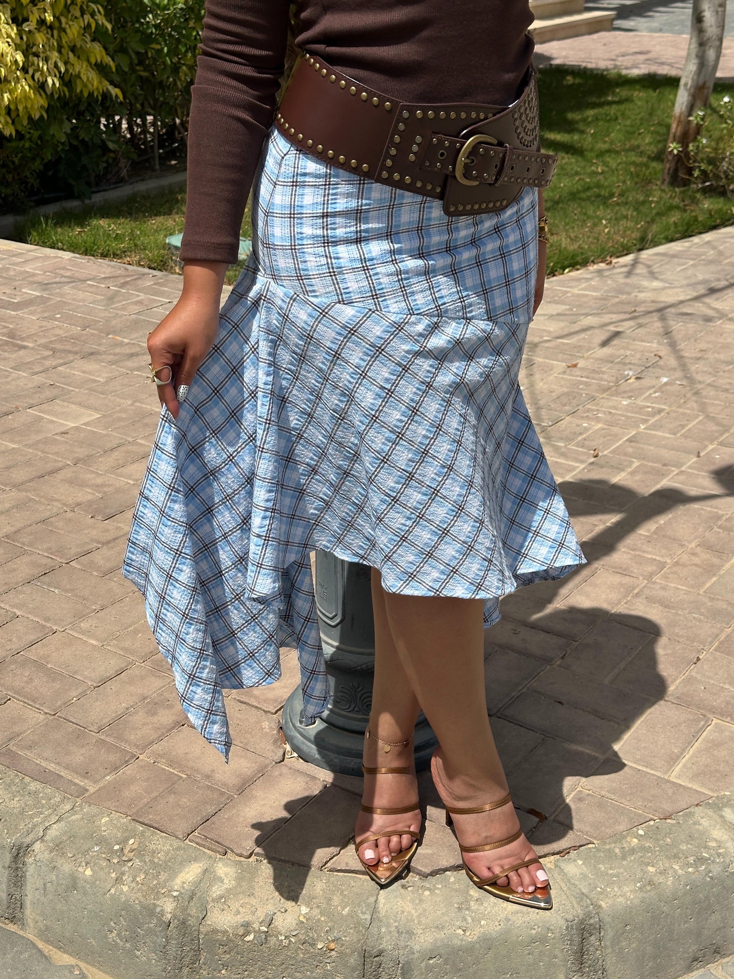 Asymmetric carreaux midi skirt