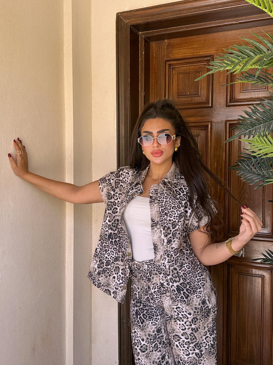 half sleeves leopard set